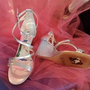 Bagley Mischka silver wedges